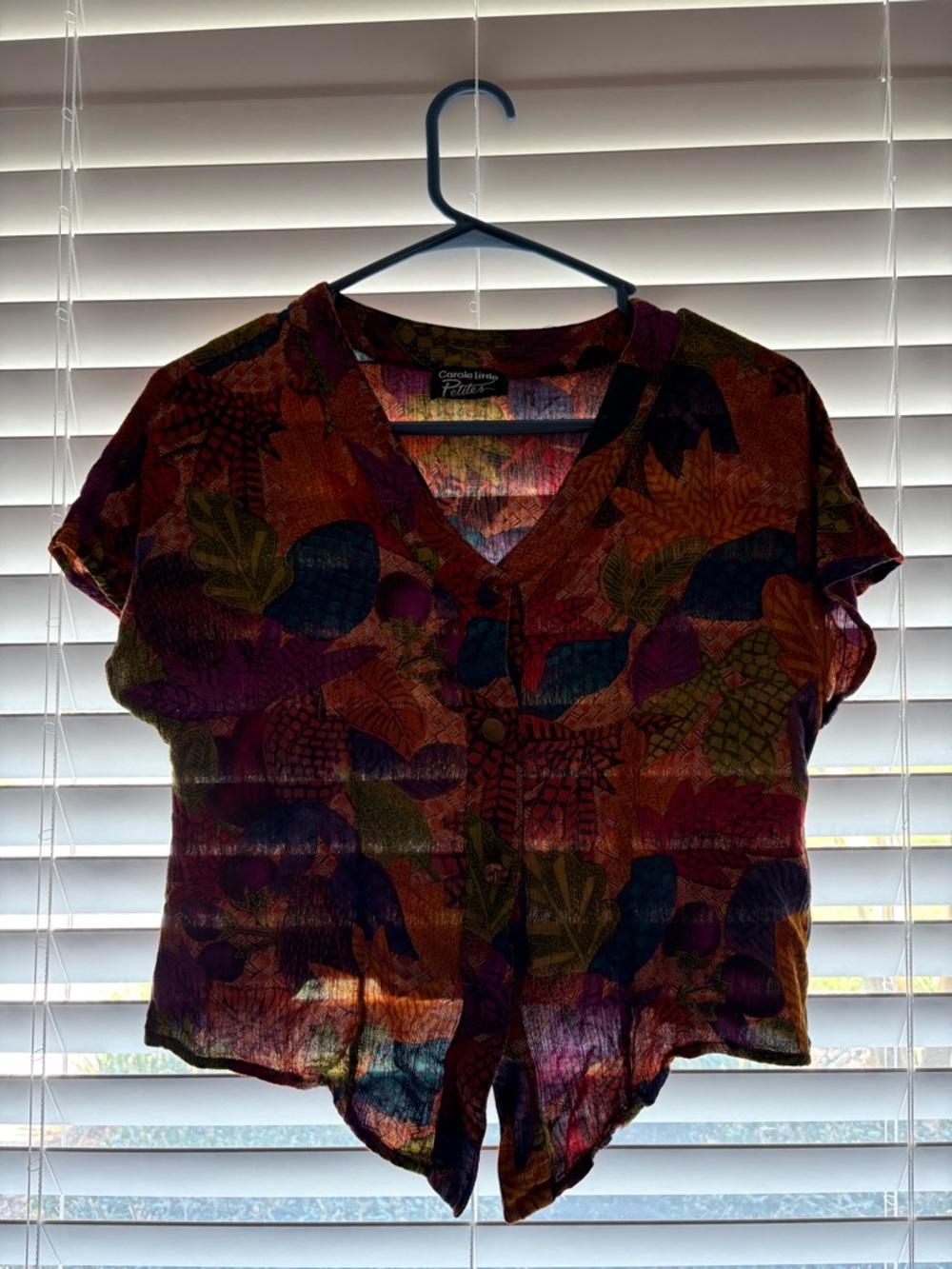 Carole Little Multicolor Leaf-Print V-Neck Short Sleeve Top